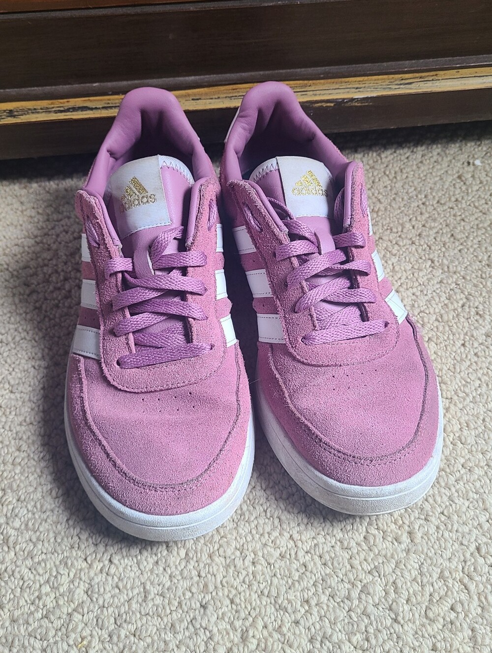 Adidas Originals Women's  (End Plastic Waste) Suede Sneaker, size 9